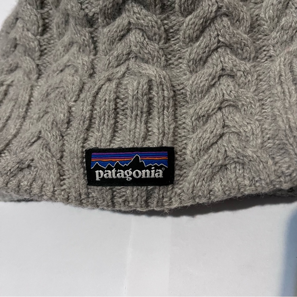 Patagonia Cable Beanie Hat Grey - Picture 3 of 8